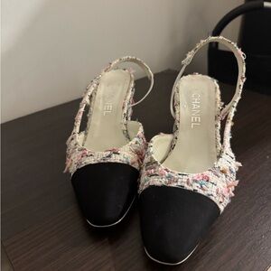CHANEL Women's Black and Multicolor Tweed Heels